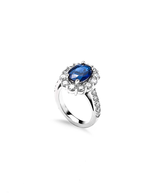 lovely-engegment-rings-spanos-fine-jewelry-unique-moments_28