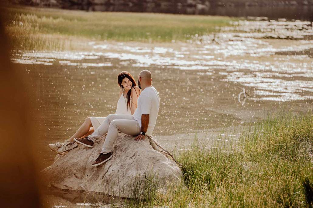 Ρομαντική prewedding φωτογράφιση σε λίμνη │Bασιλική & Γιώργος
