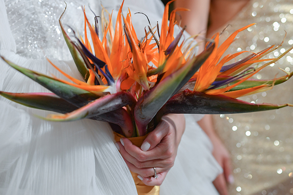 rustic-military-wedding-nicosia-colorful-blooms-vivid-tones_24