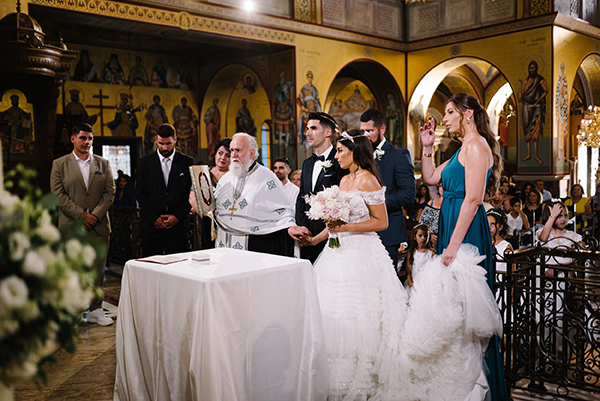 all-white-summer-wedding-thessaloniki-lush-romantic-floral-arrangments_46