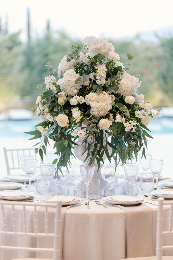 dreamy-summer-wedding-thessaloniki-impressive-floral-arrangements-white-color_70