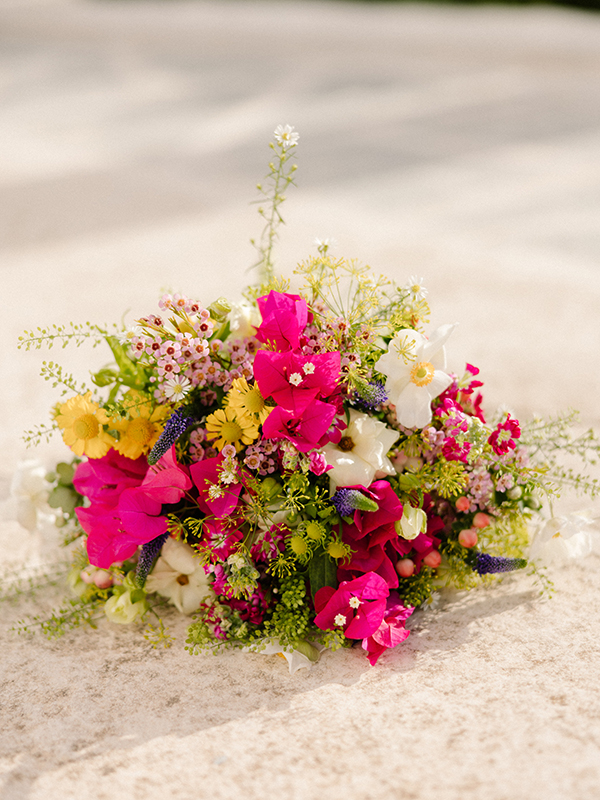 lovely-summer-wedding-kea-.bugainvillea-field-flowers_02