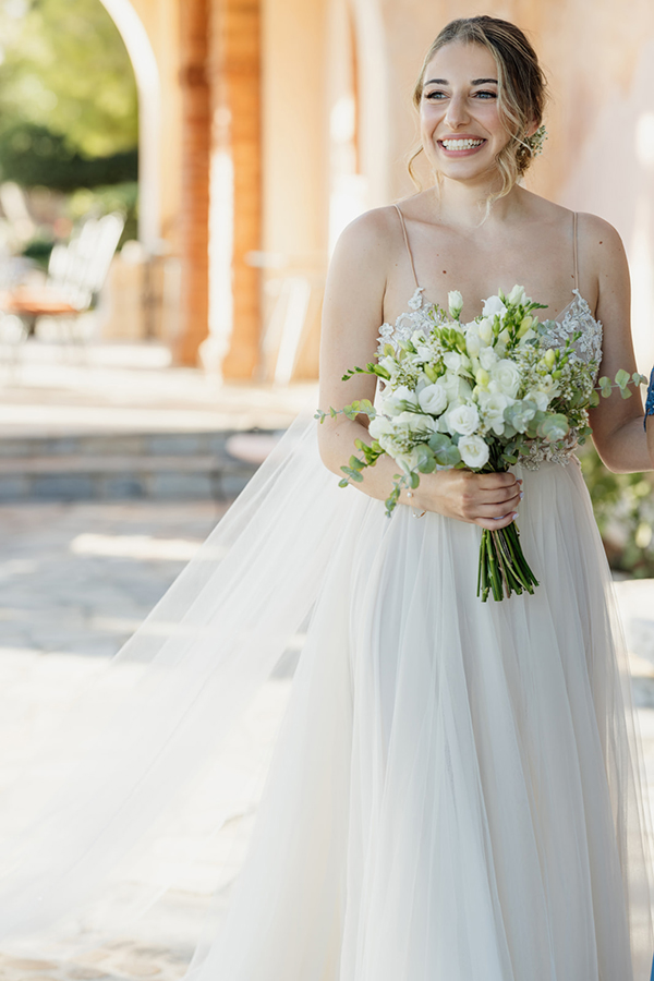 outdoor-wedding-athens-romantic-decoration-dusty-blue-hues_14