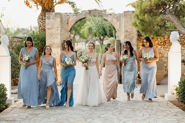 outdoor-wedding-athens-romantic-decoration-dusty-blue-hues_20