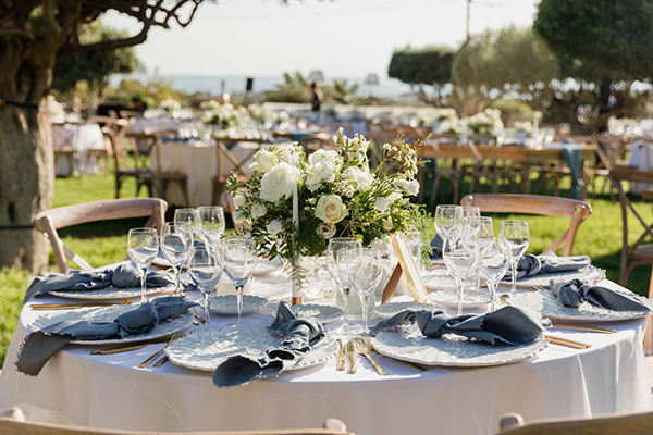 outdoor-wedding-athens-romantic-decoration-dusty-blue-hues_29z