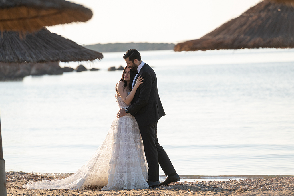 Ρομαντικός καλοκαιρινός γάμος στην Αθήνα με ολόλευκες ορτανσίες και ορχιδέες │ Ελένη & Μιχάλης