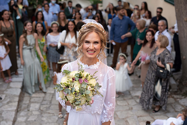 simply-chic-fall-wedding-athens-roses-olive-leaves_15