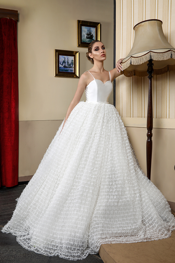 utterly-bridal-look-dream-lovely-wedding-dresses-tranoulis-fashion_01