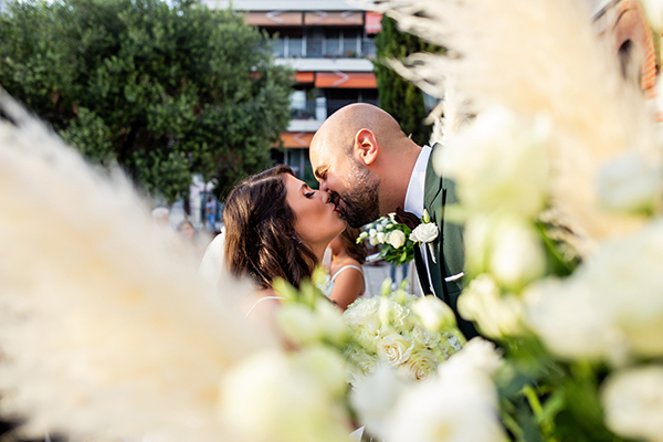 beautiful-fall-wedding-thessaloniki-white-floral-arrangments_24