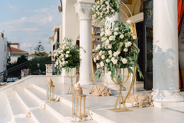 beautiful-summer-wedding-patra-romantic-white-florals_20