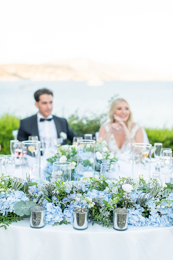 dreamy-summer-wedding-light-blue-hydrangeas-white-romantic-blooms_37x