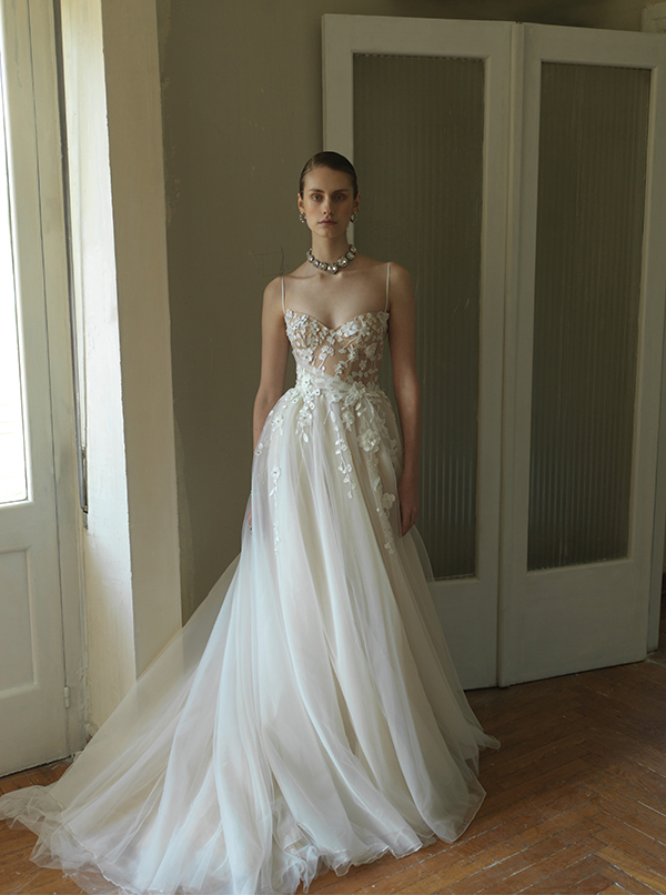 glamorous-wedding-dresses-kamelia-andrioti-bridal-dreamy-bridal-look_02