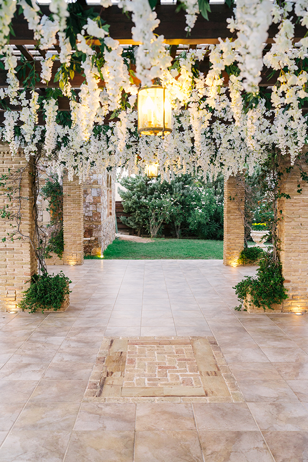 summer-wedding-hatzi-mansion-romantic-roses-hydrangeas-white_38