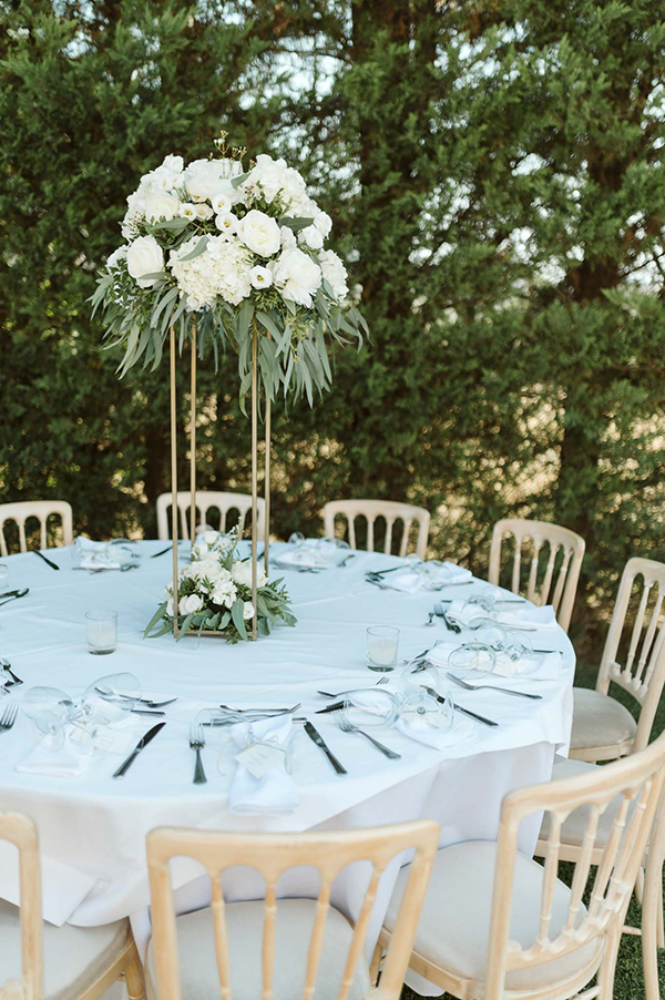 bloom-summer-wedding-athens-all-time-classic-white-hues_26