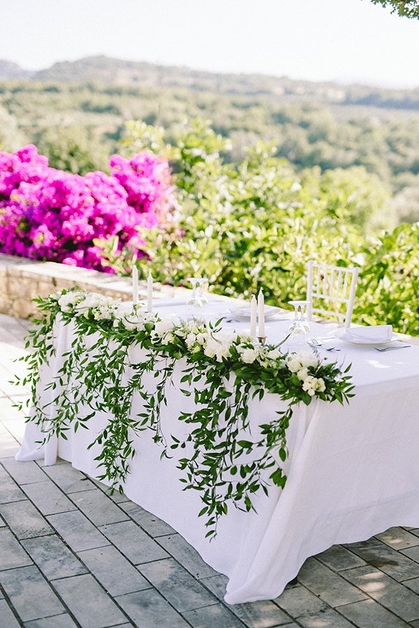 chic-summer-wedding-crete-all-white-romantic-florals_37
