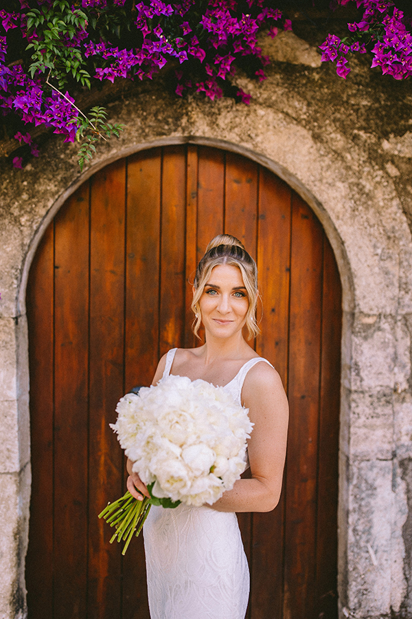 chic-summer-wedding-crete-all-white-romantic-florals_54x