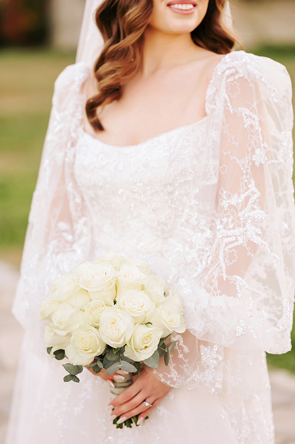 fairylale-winter-wedding-white-florals-magical-snapshots_16
