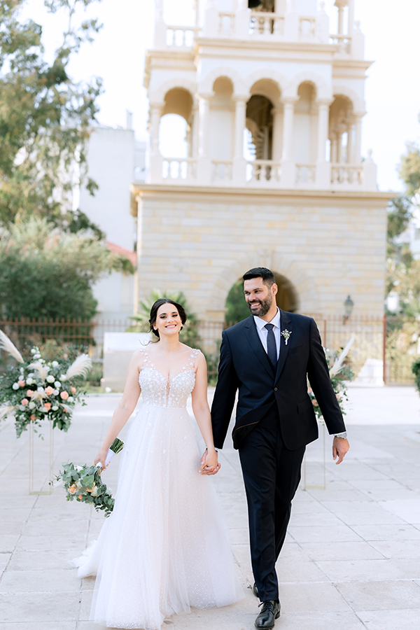 lovely-spring-wedding-athens-flowers-coral-white-tones_03