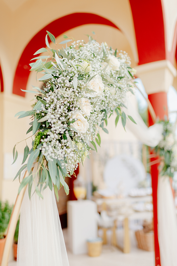 lovely-summer-wedding-agrinio-white-roses-eucalyptus_15