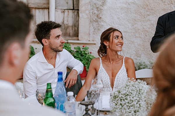 summer-wedding-folegandros-island-baby-breaths-romantic-details_47