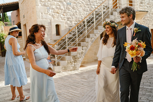 unique-summer-wedding-crete-terracota-tones_30x