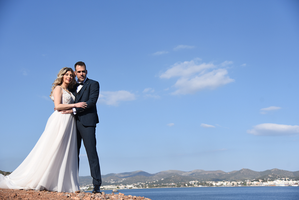 Όμορφος φθινοπωρινός γάμος στην Αθήνα με λευκά λουλούδια και ρομαντικές στιγμές │ Τζίνα & Δημήτρης