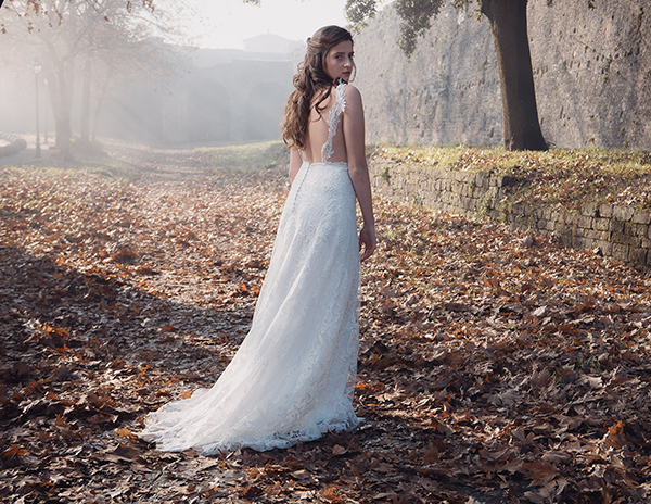 flowy-wedding-dresses-sophie-theodoraki-bridal-stunning-bridal-look_12
