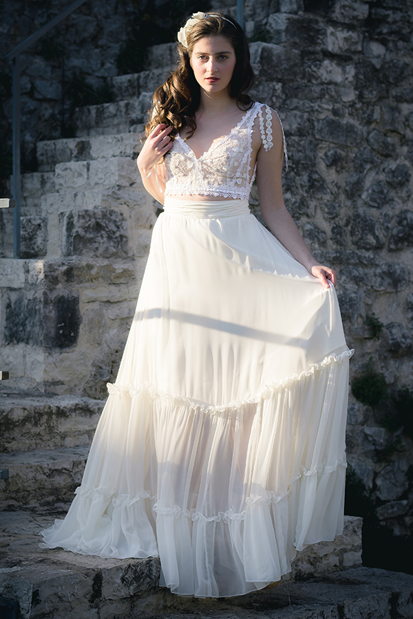 flowy-wedding-dresses-sophie-theodoraki-bridal-stunning-bridal-look_14