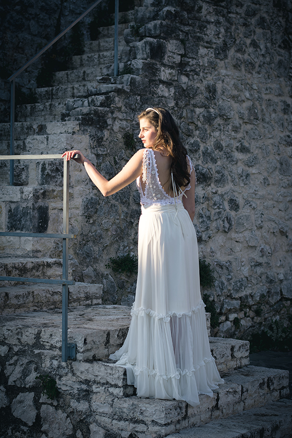 flowy-wedding-dresses-sophie-theodoraki-bridal-stunning-bridal-look_14x