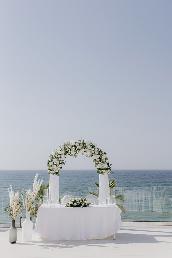 destination-summer-wedding-crete-white-peonies_13