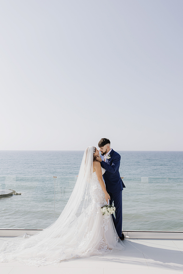 destination-summer-wedding-crete-white-peonies_30
