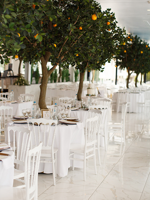 greek-inspired-wedding-decoration-ideas-olive-leaves-white-flowers_17