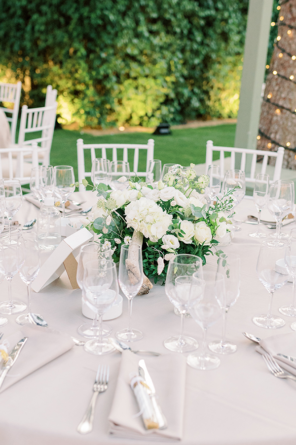 romantic-summer-wedding-athens-total-white-roses_46