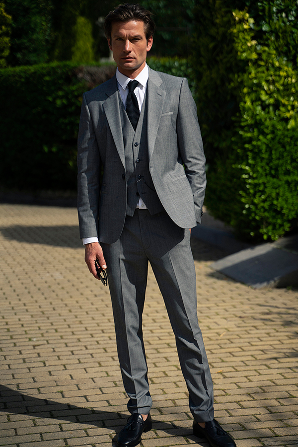 modern-groom-suits-vardas_16