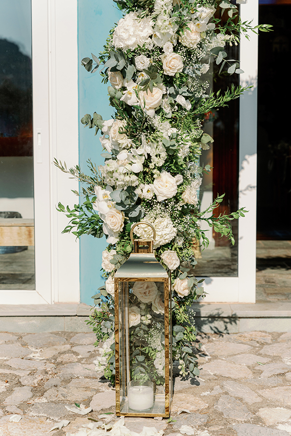 pretty-summer-wedding-antikyra-white-flowers_06