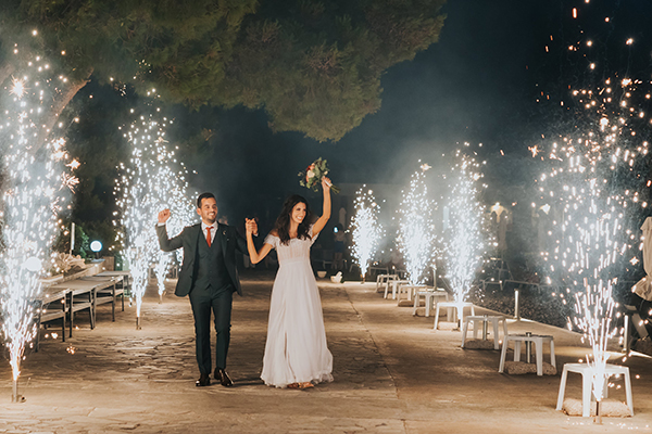 Όμορφος καλοκαιρινός γάμος στο Λουτράκι με terracotta αποχρώσεις | Δήμητρα & Σήφης