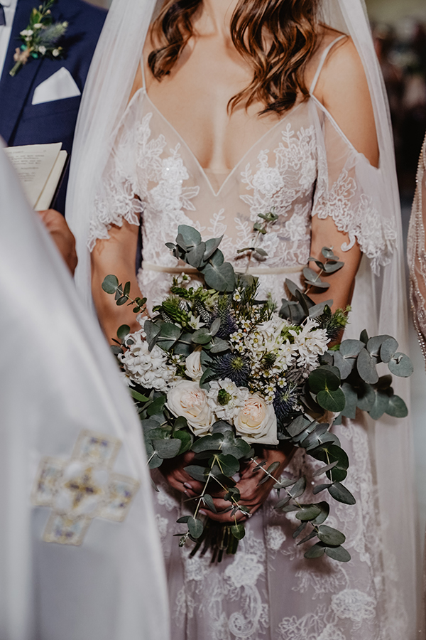 romantic-fall-wedding-limassol-white-roses_10