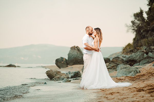 Ρομαντικός καλοκαιρινός γάμος στη Λάρισα με όμορφα στιγμιότυπα | Άννα & Άρης