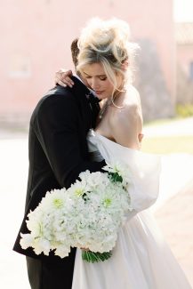 Unique γαμήλια ανθοδέσμη με λευκές ντάλιες