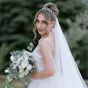 Όμορφος γάμος στην Καβάλα με λευκές ορτανσίες και ευκάλυπτο | Αθηνά & Αθανάσιος