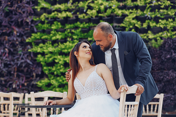 Όμορφος ανοιξιάτικος γάμος στην Πάφο με ρομαντικά στιγμιότυπα | Χαρούλα & Αντρέας