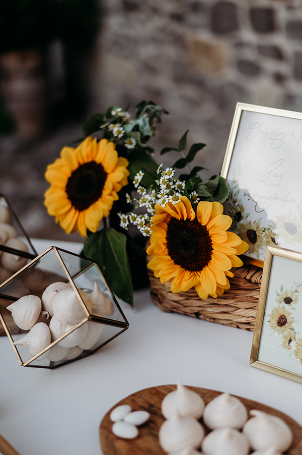 lovely-summer-wedding-thessaloniki-sunflowers_14x