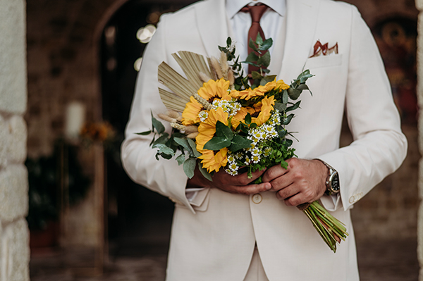 lovely-summer-wedding-thessaloniki-sunflowers_14z