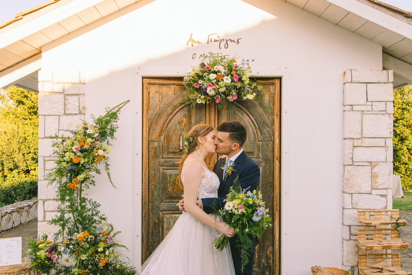 Ρομαντικός καλοκαιρινός γάμος στο Κτήμα Κοκοτού | Laura & Αντώνης