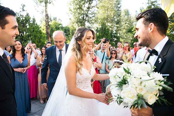 romantic-summer-wedding-thessaloniki-white-hydrangeas_18