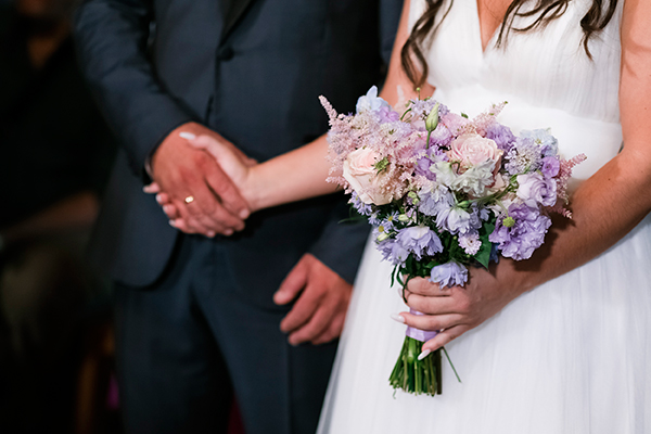 beautiful-wedding-ioannina-lilac-roses-purple-lysianthus_18