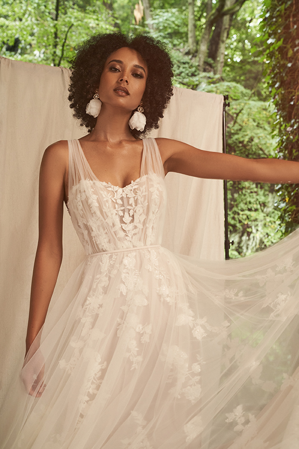 lovely-wedding-dresses-lilian-west_17