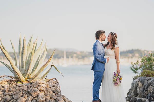 Καλοκαιρινός γάμος στην Κέρκυρα σε εκκλησάκι δίπλα απο τη θάλασσα | Σοφία & Κωσταντής