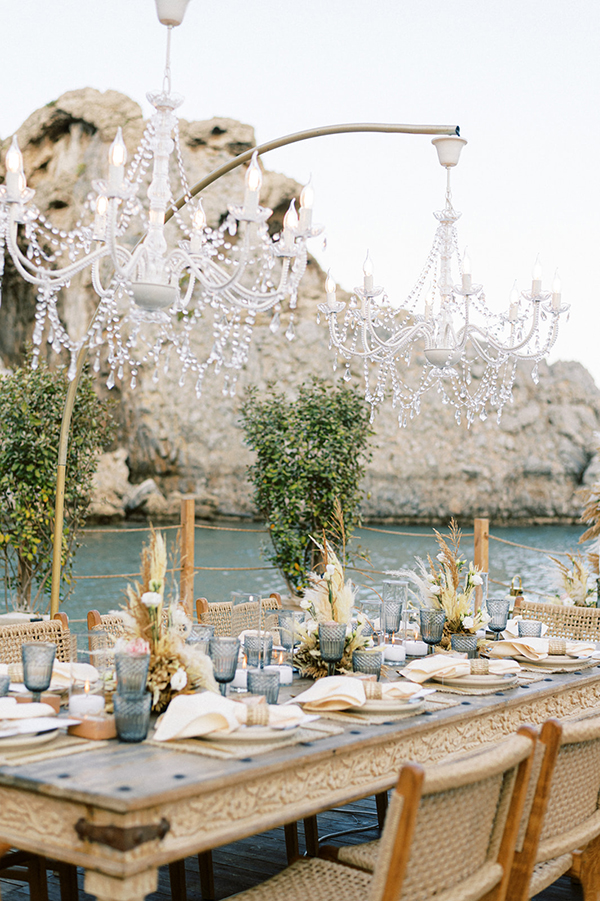 boho-ideas-decoration-wedding-aetherial-pampas-grass-pastel-roses_27