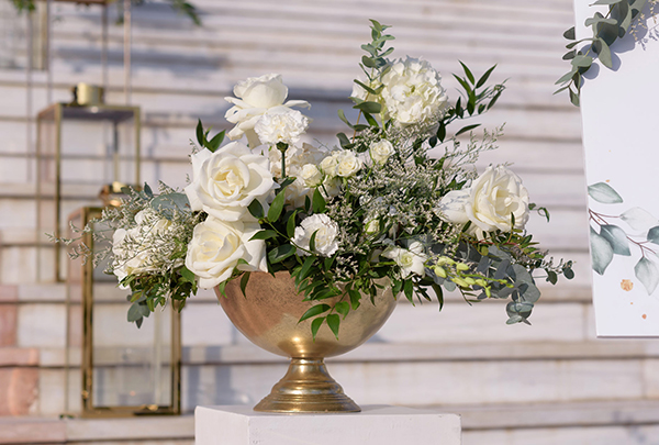 romantic-chic-wedding-athens-white-roses_07